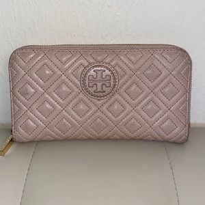 Tory Burch Marion Quilted Zip Continental Wallet in Light Oak